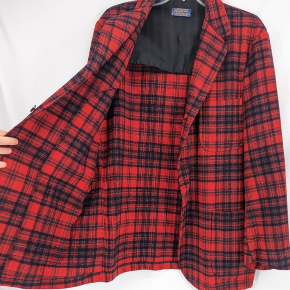 Pendleton Men's Overcoat Size 40 Vintage Red Plaid Thin 100% Wool - Picture 4 of 9
